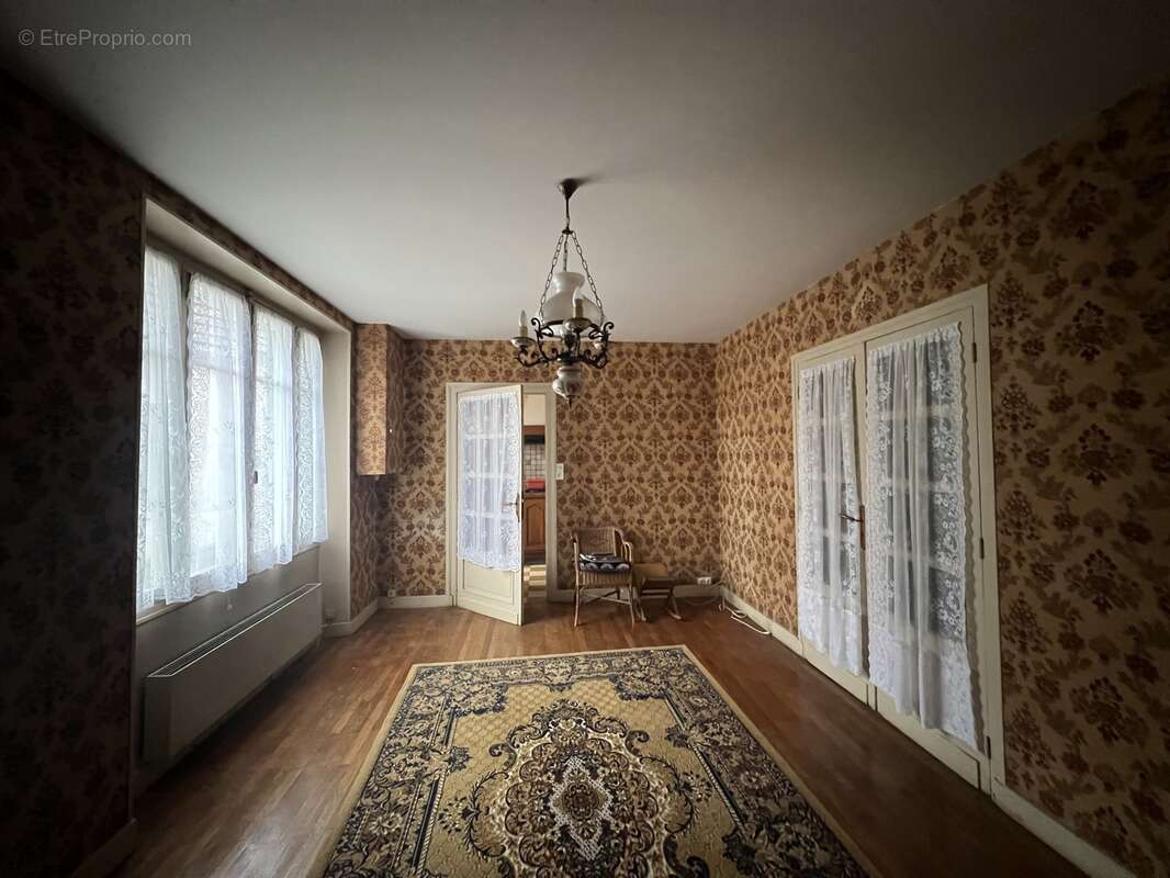 Maison 115 m² à Chateaumeillant  - photo 9