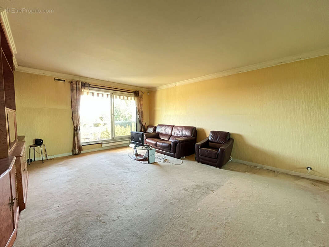 Appartement à SURESNES