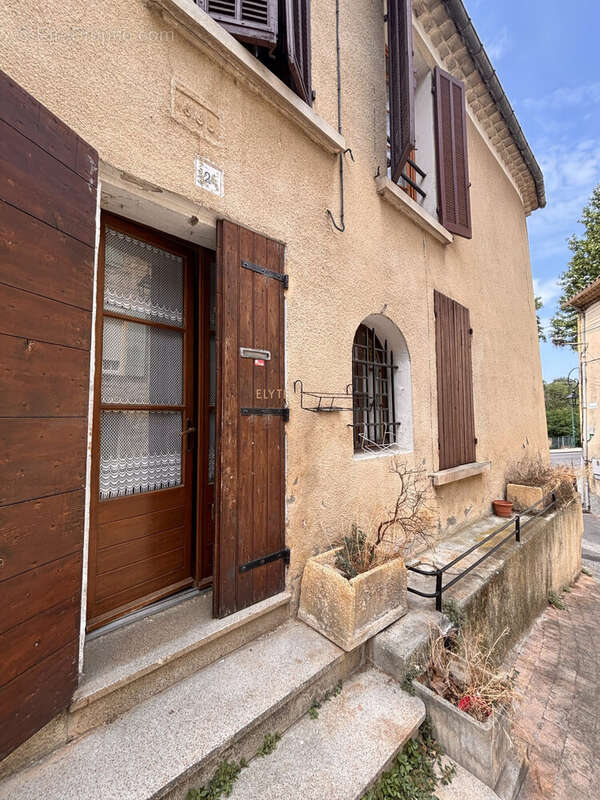 Maison à JOUQUES