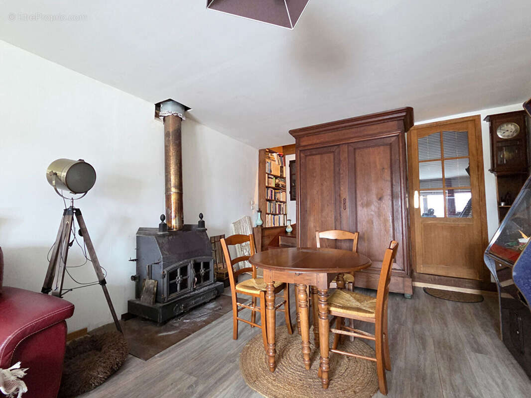 Maison à SAINT-AMOUR