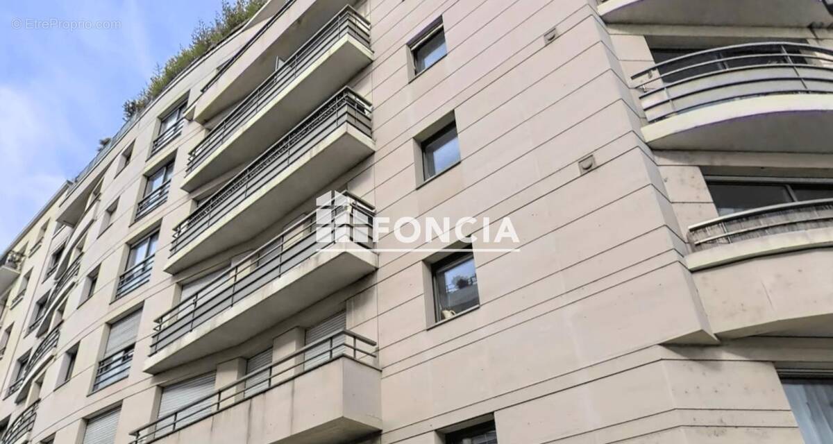 Appartement à LEVALLOIS-PERRET