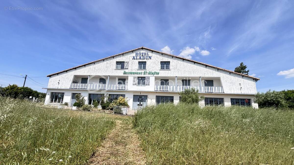 Commerce à SAINT-REMY
