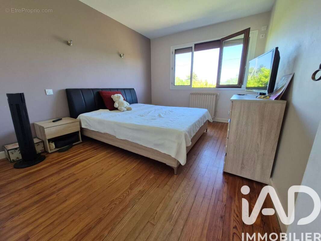 Maison 104 m² à Romans-Sur-Isere  - photo 3