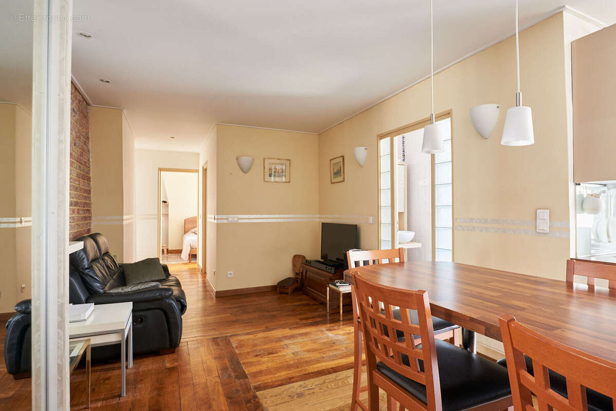 Photo 4 - Appartement à PARIS-10E