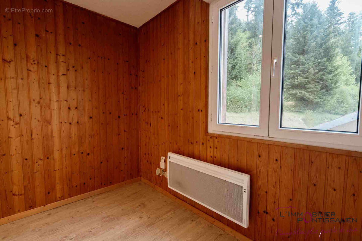 Appartement à BIANS-LES-USIERS