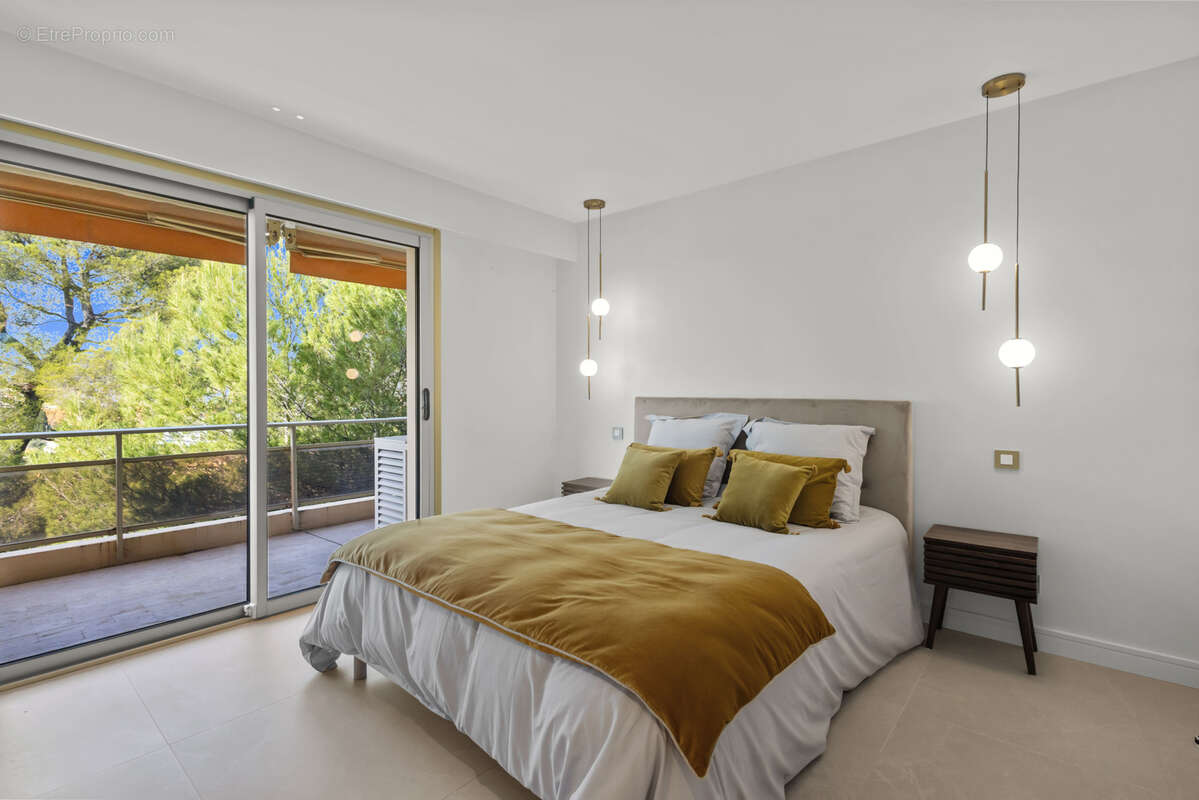 Appartement à LE CANNET