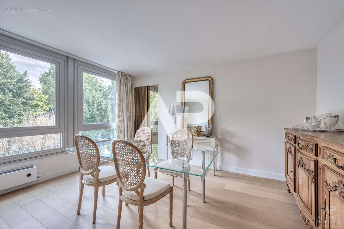 Appartement Rueil Malmaison 5 pièce(s) 105.56 m2 - photo 11