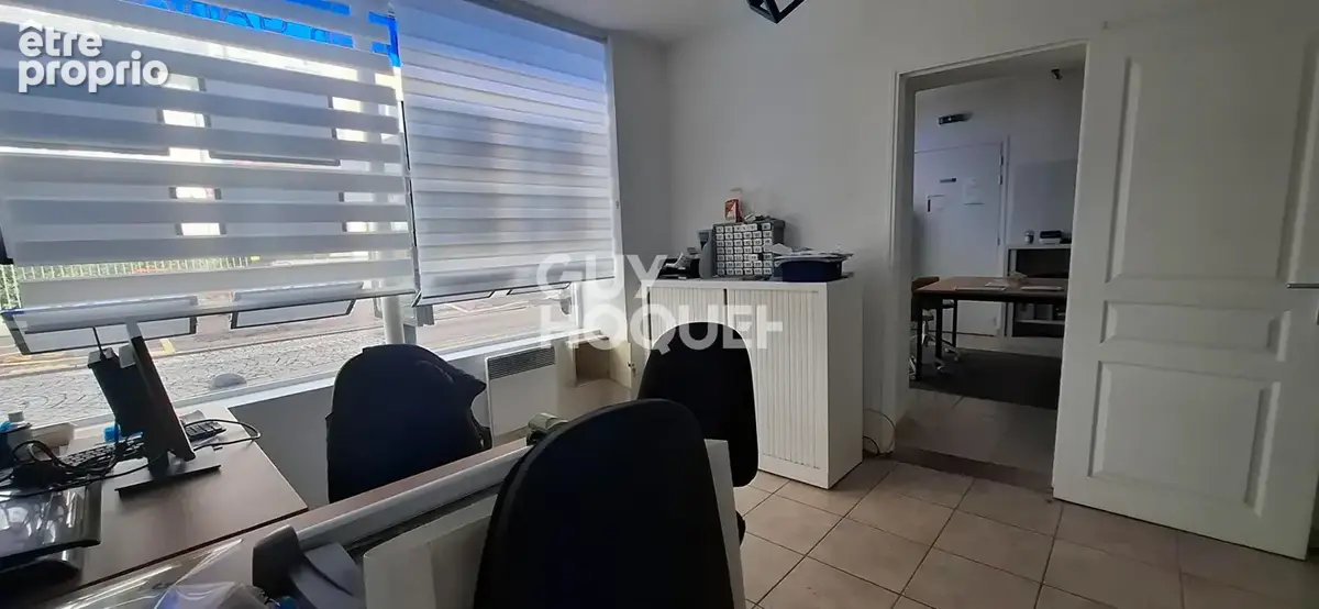 Local d'activité commercial - photo 1