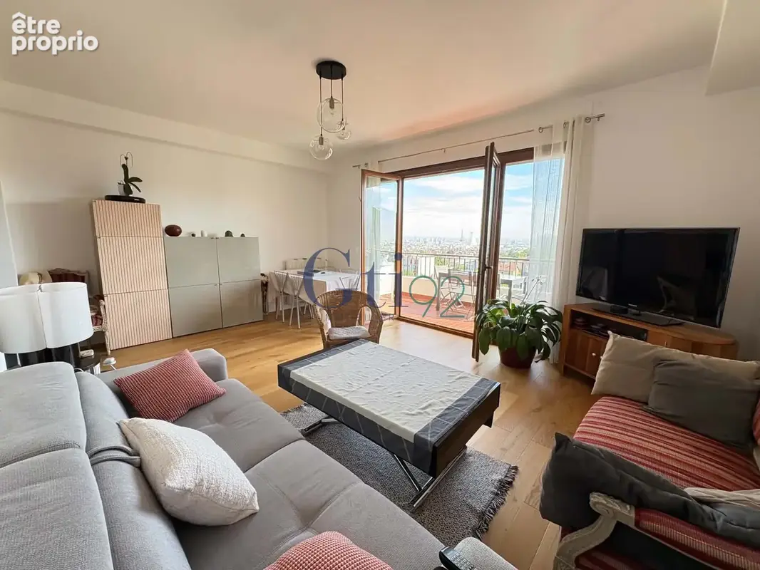 Vue exceptionnelle sur tout paris - magnifique 3 pieces de 80m2 avec 11m2 de terrasse + balcon - photo 5