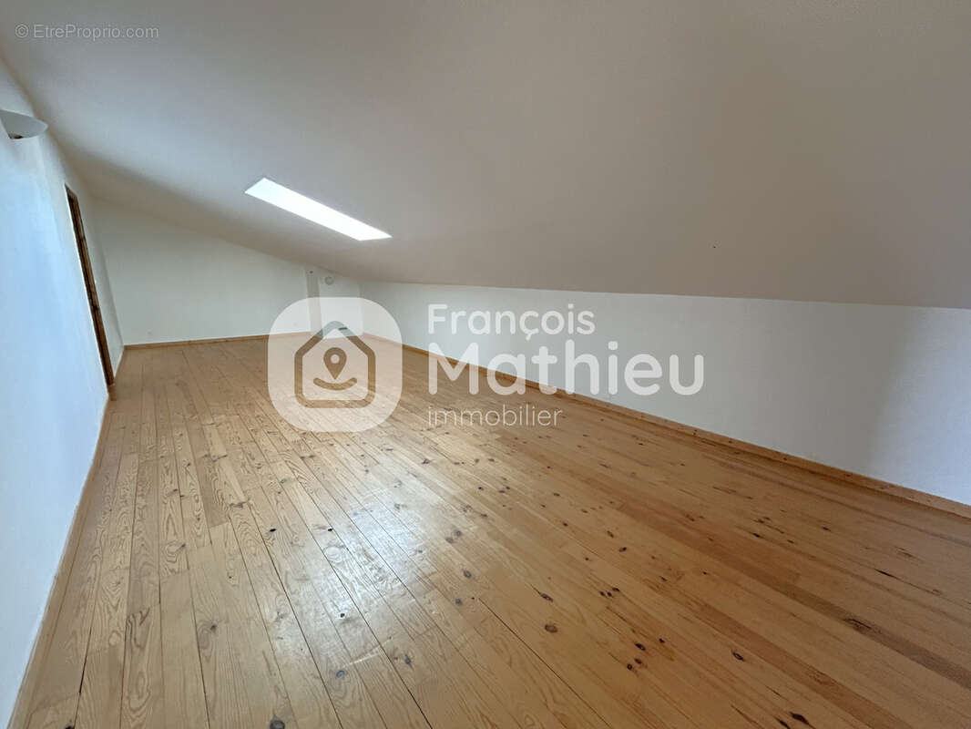 Maison à CHATILLON-SUR-CHALARONNE