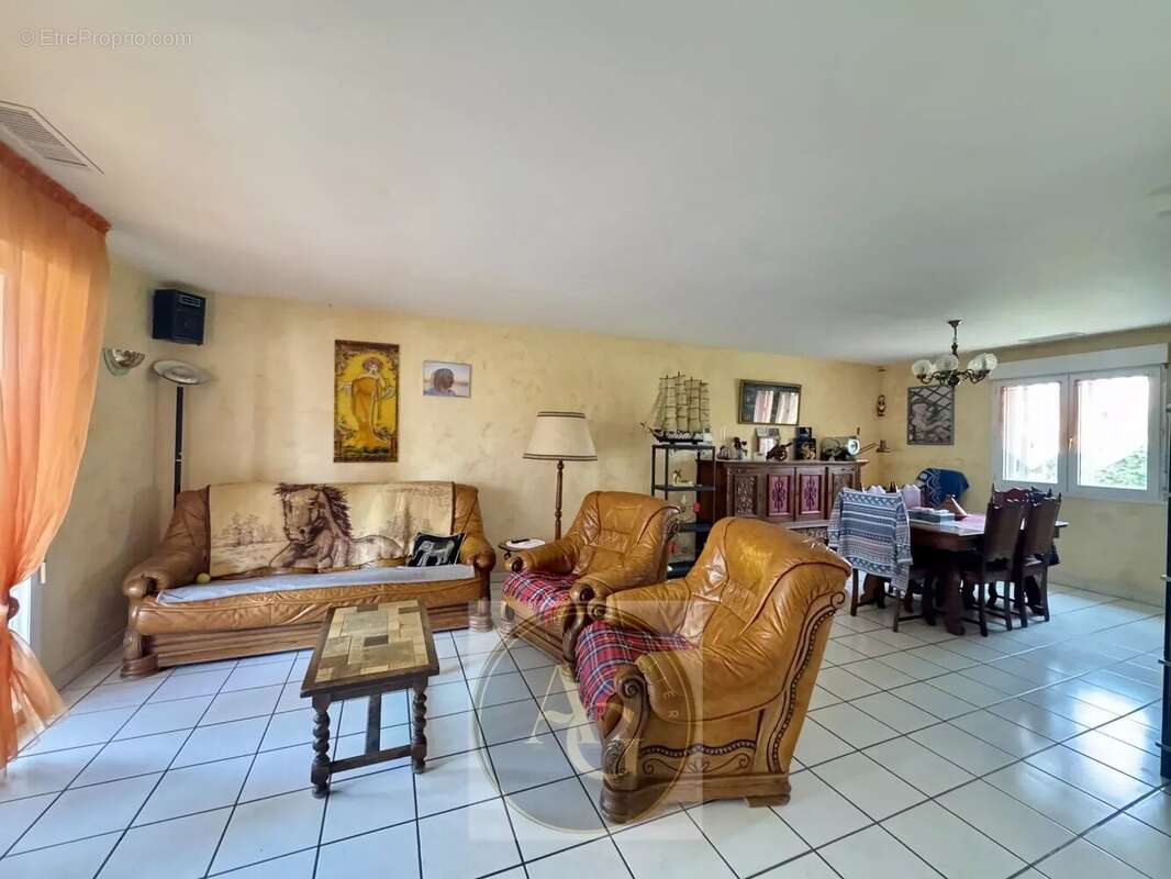 Maison à PENNAUTIER