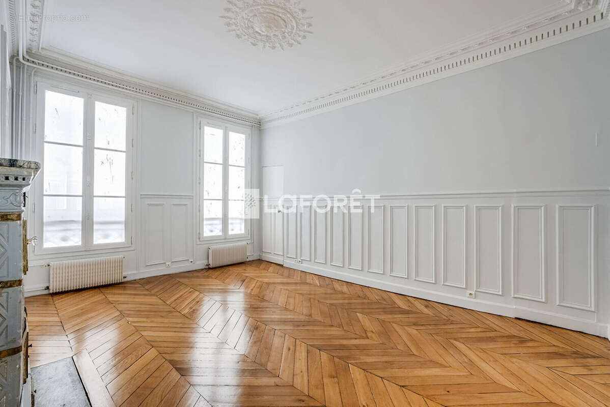 Appartement à PARIS-9E