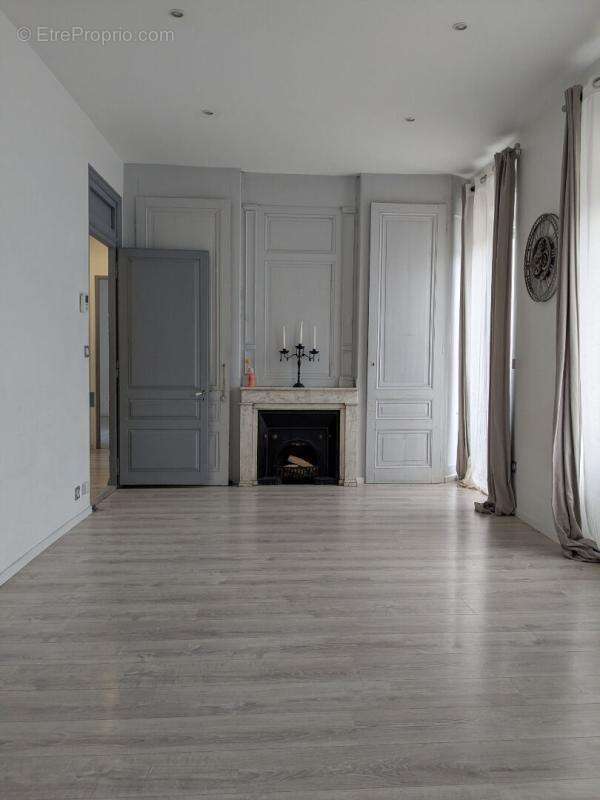 Appartement à TASSIN-LA-DEMI-LUNE