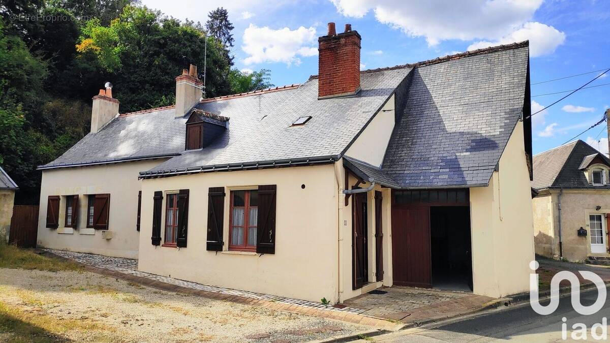 Photo 1 - Maison à SAINT-ANTOINE-DU-ROCHER