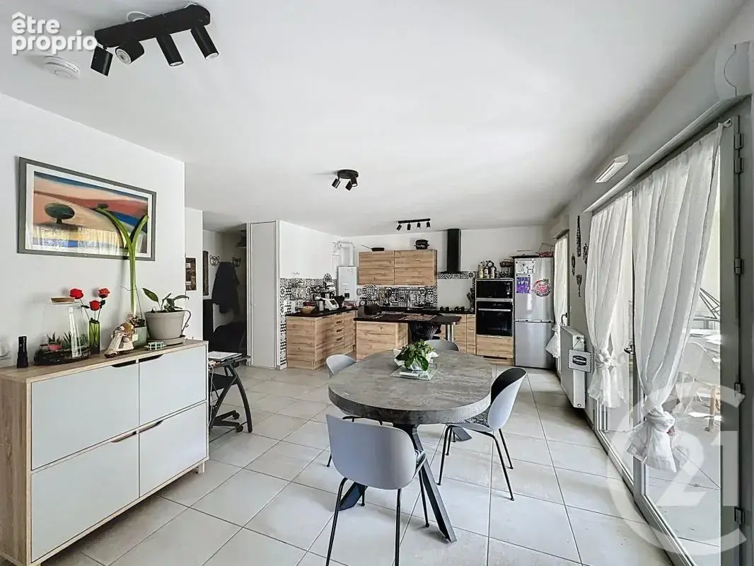 Appartement 66 m² à Serezin-Du-Rhone  - photo 8