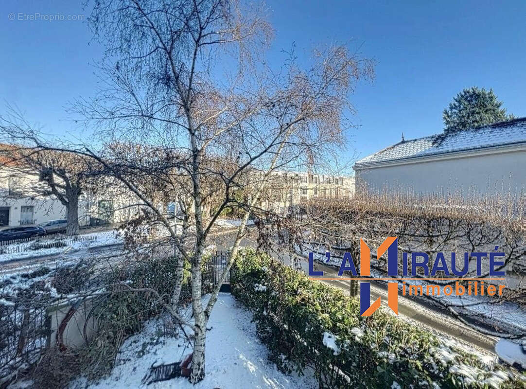 Appartement à HOUILLES