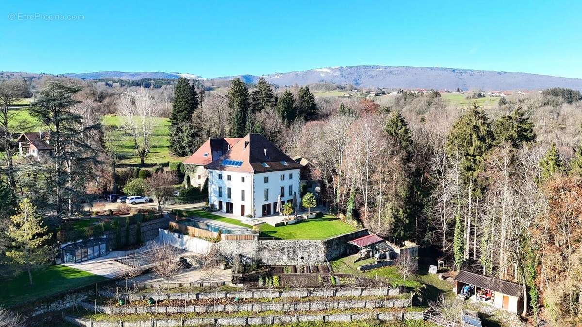 Maison à PERS-JUSSY