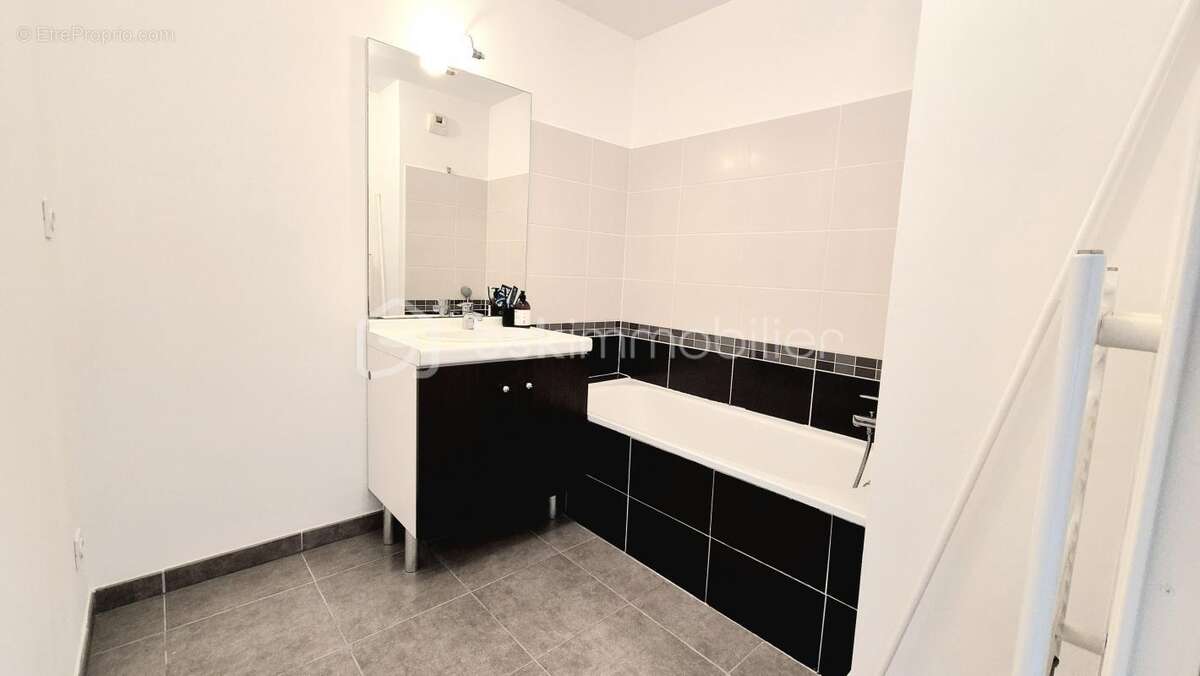 Appartement à MARSEILLE-9E