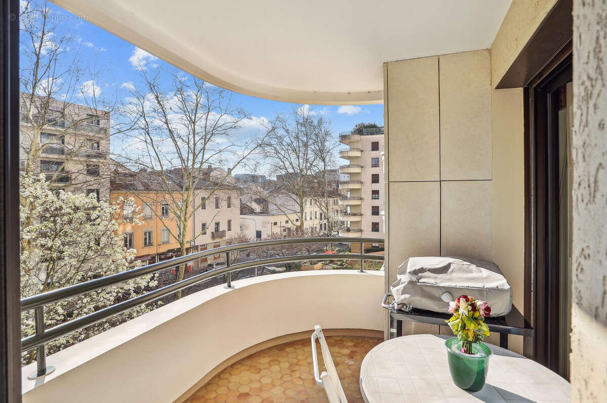 Appartement à LYON-3E
