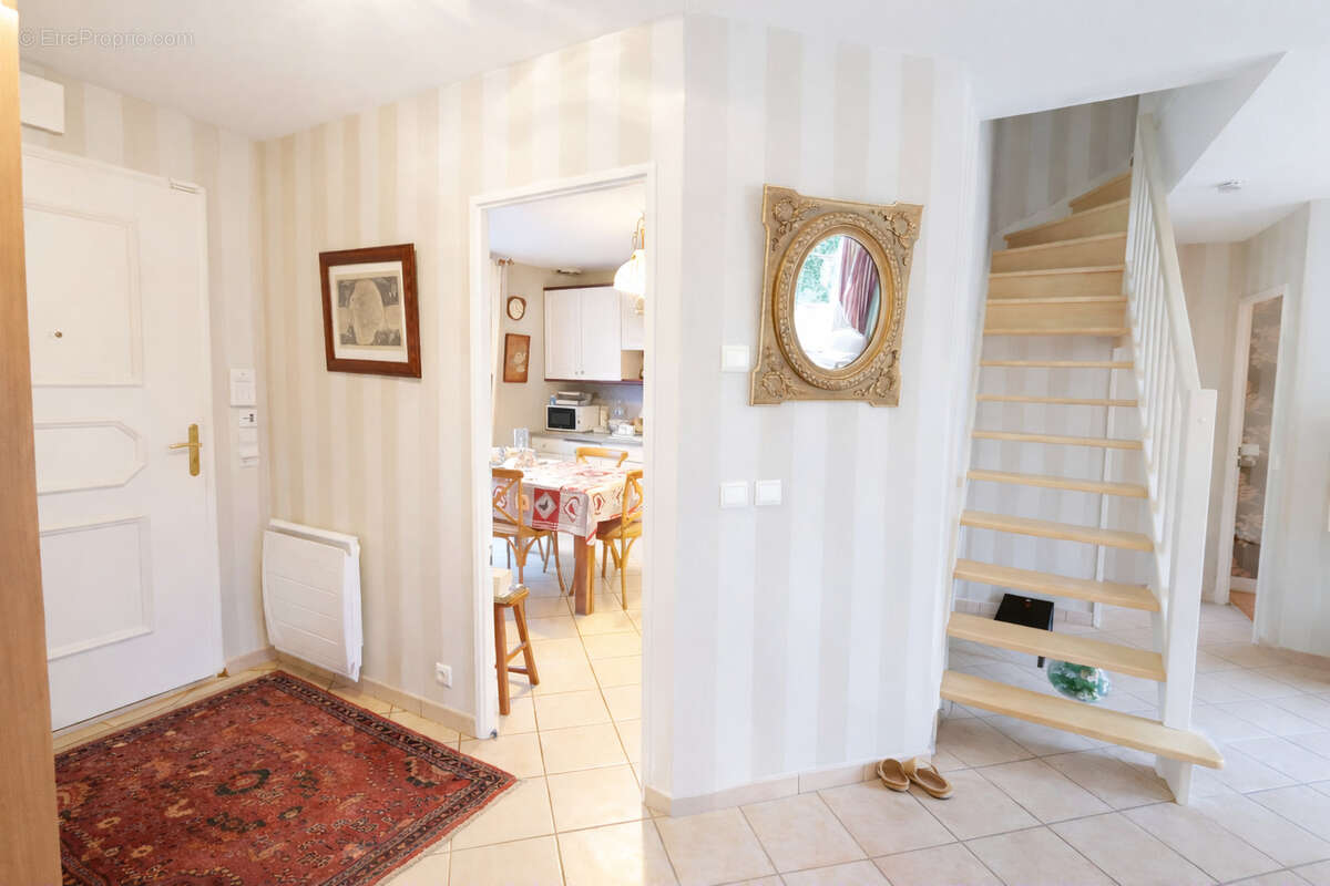 Maison à OZOIR-LA-FERRIERE