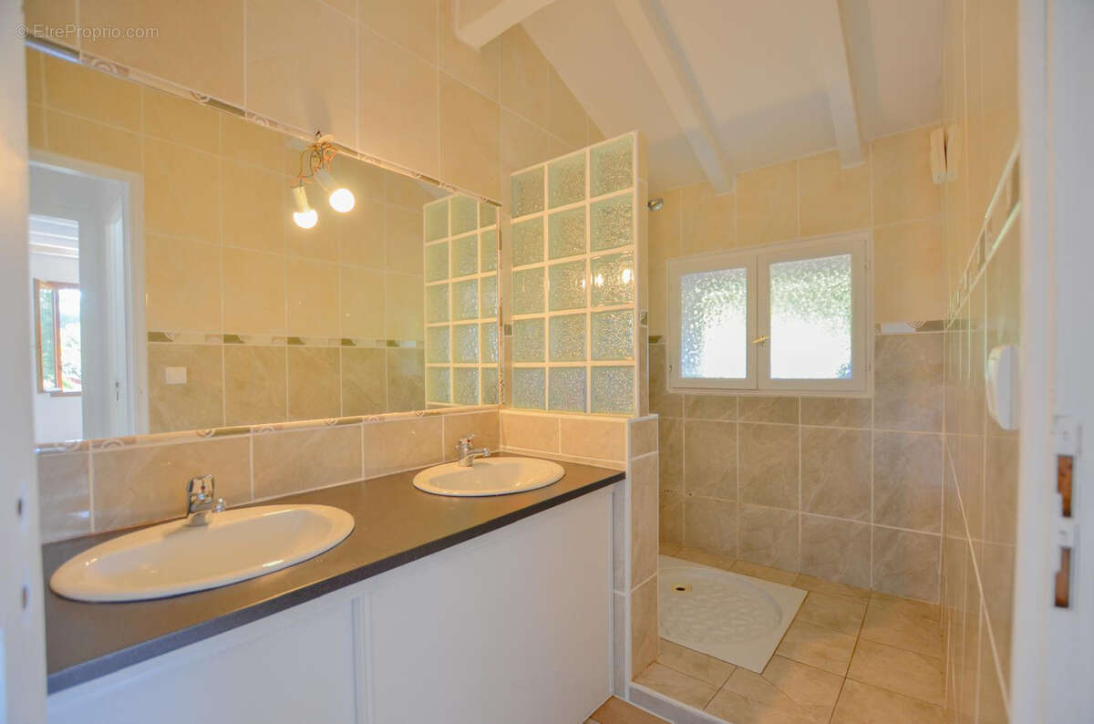 Maison à SAINT-PEE-SUR-NIVELLE