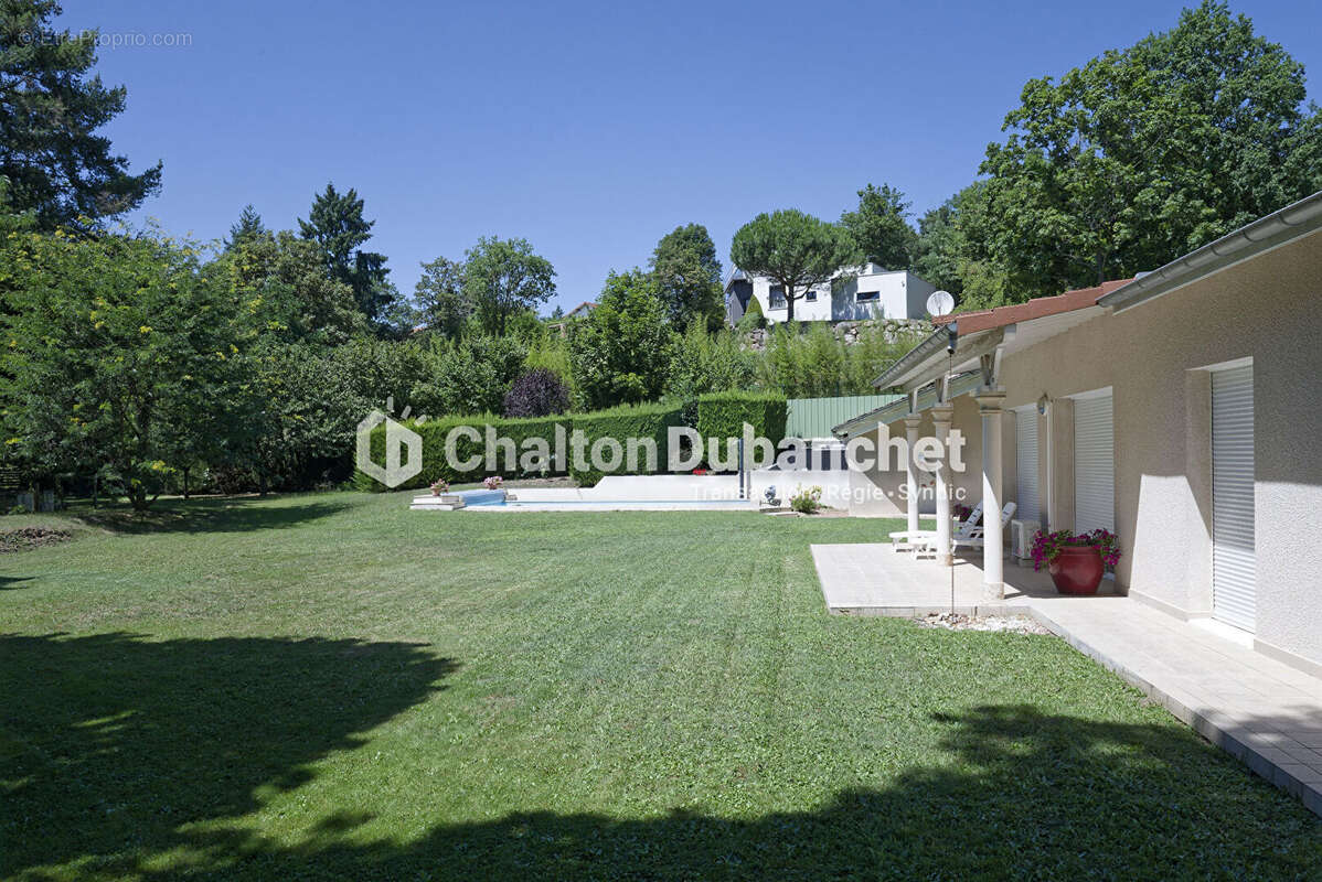 Maison à RIORGES