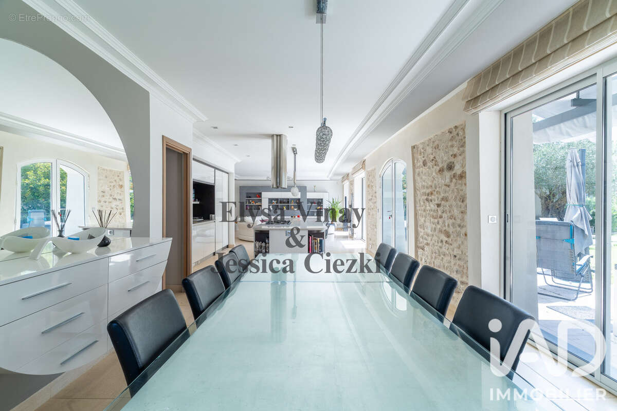 Maison 400 m² à Breuil-Bois-Robert  - photo 8