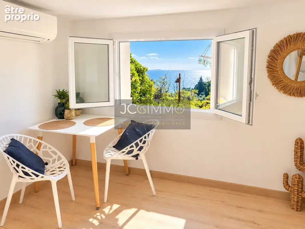 Appartement T1 entièrement rénové avec vue mer ! - photo 2