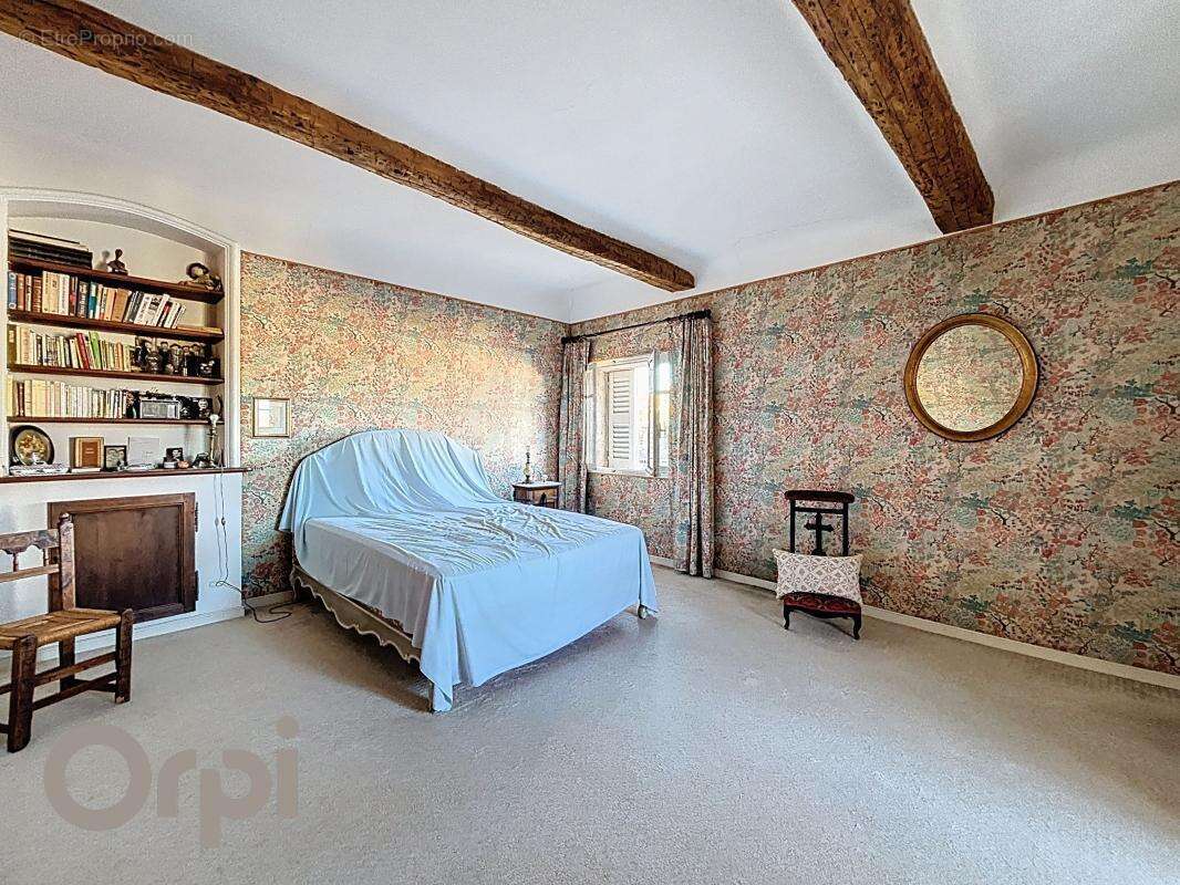 Maison à ROQUEBRUNE-SUR-ARGENS