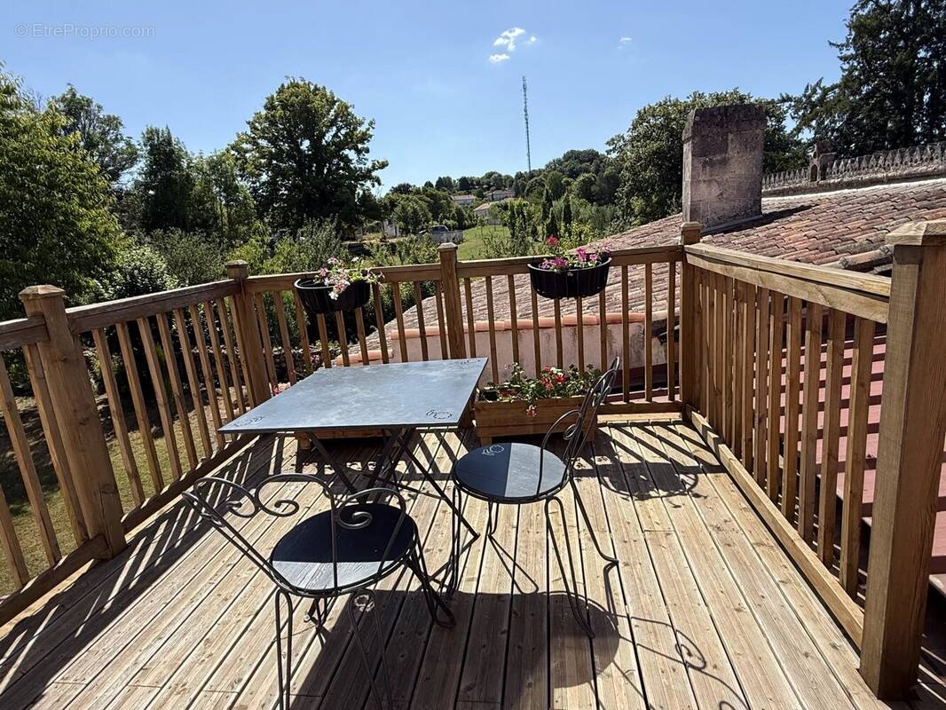 Propriété d’exception à fort potentiel touristique, au cœur de Mareuil-en-Périgord - photo 2