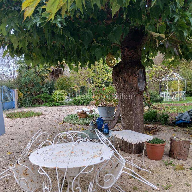 Maison à SAINT-FRAIGNE