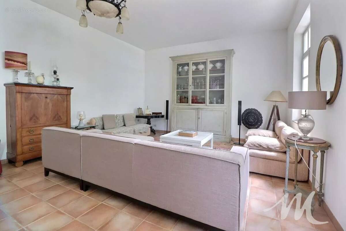 A VENDRE SAINT-MAXIMIN-LA-SAINTE-BAUME 83470 Maison de Maître avec jardin et piscine - photo 19