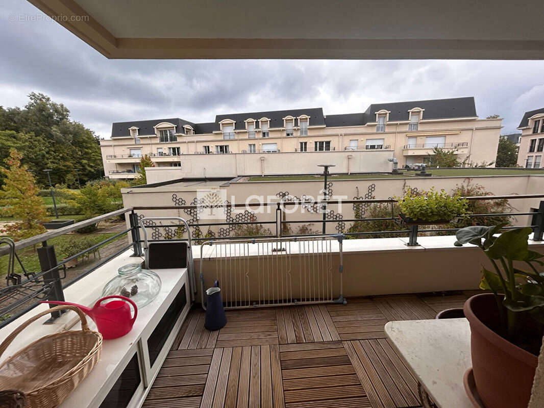 Appartement à EMERAINVILLE