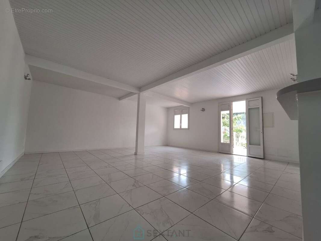 Maison à LE LAMENTIN