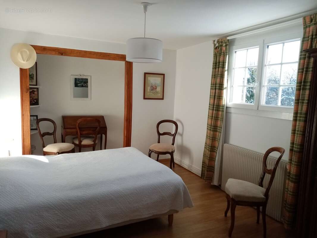 Maison à vendre 8 pièces YVETOT (76) à 1 heure 40 de la gare Saint Lazare PARIS - photo 6