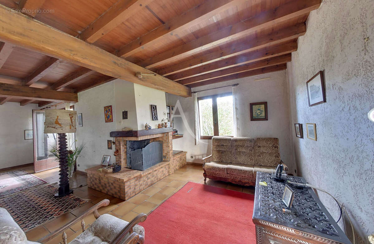 Maison à MAS-GRENIER