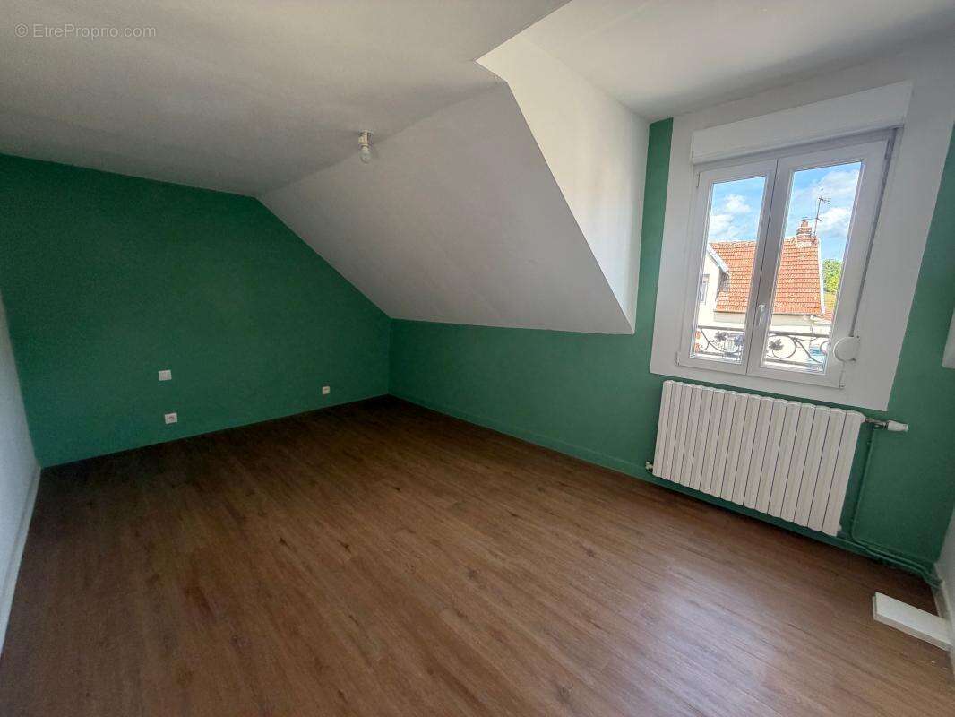 Maison à TERGNIER