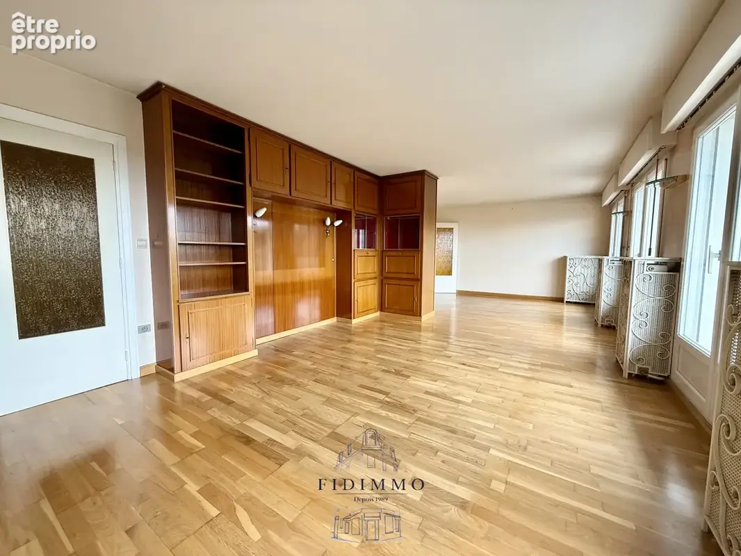4366 - Appartement au dernier étage avec vue sur Paris - photo 3