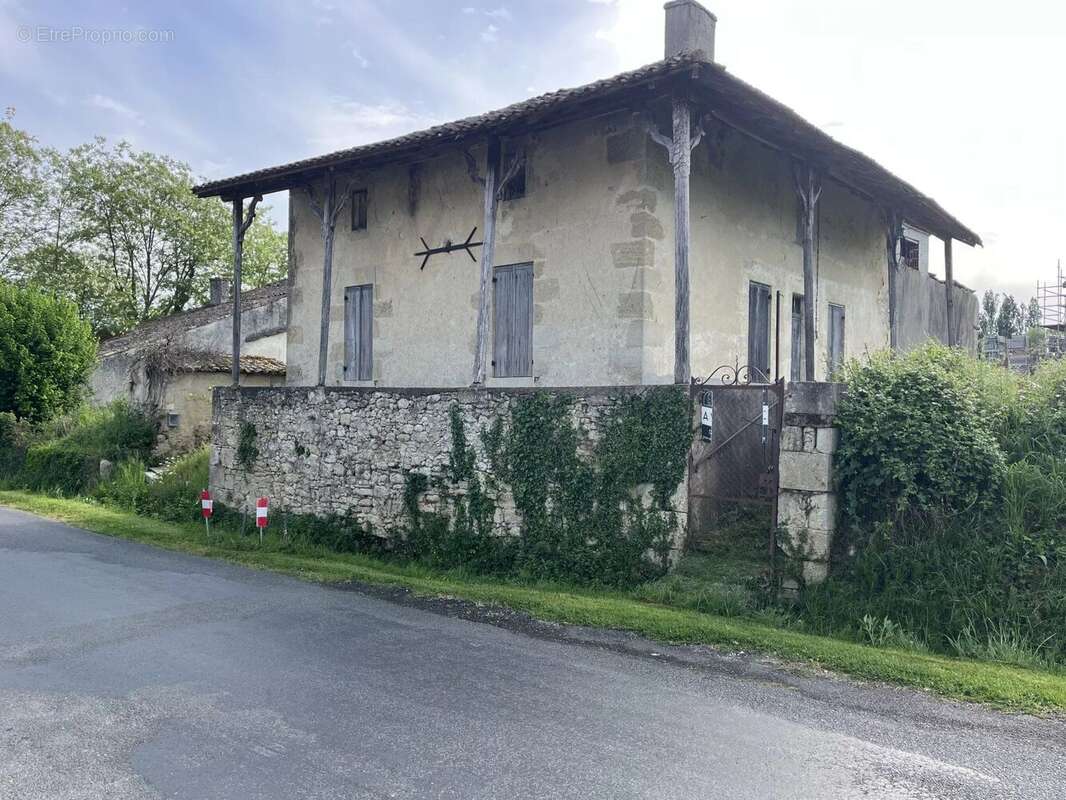 Maison à MONSEGUR