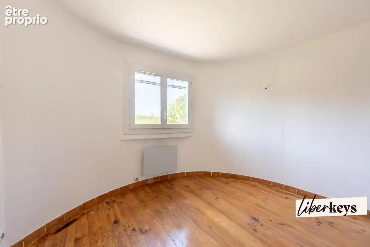 Au calme absolu et dans un parc arboré, propriété 2 habitations et dépendances - photo 10