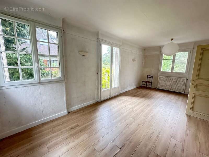 Maison à LES LOGES-EN-JOSAS