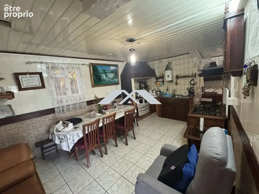 Maison 170 m² à Petite-Ile  - photo 8