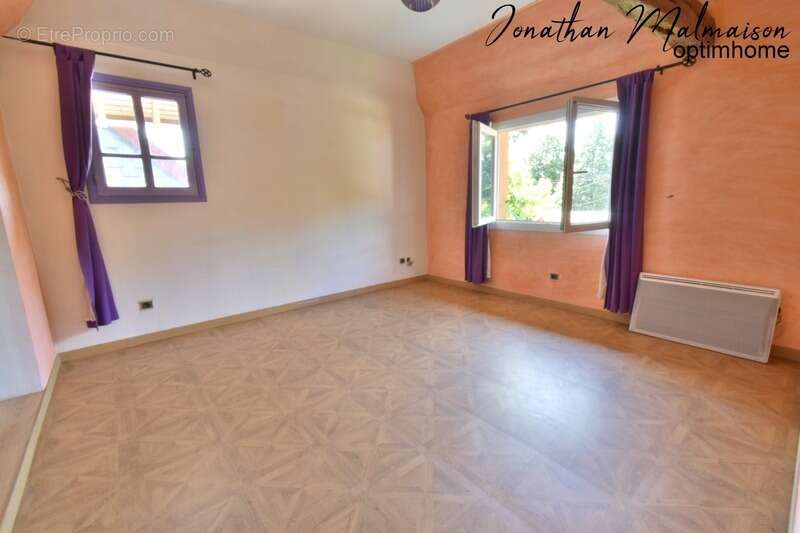 Maison à CONCHES-EN-OUCHE