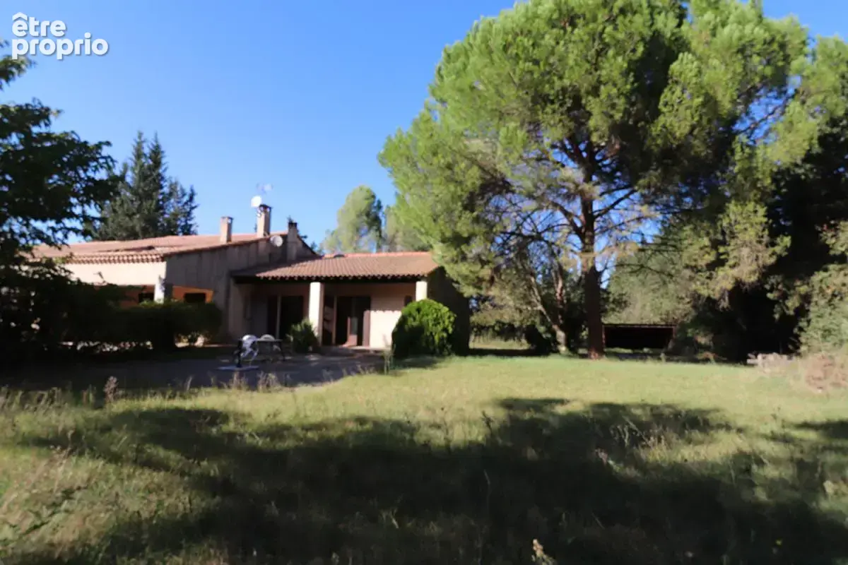 ARLES  Quartier Gimeaux  Maison de  200 m² sur 8 000 m² de terrain - photo 15