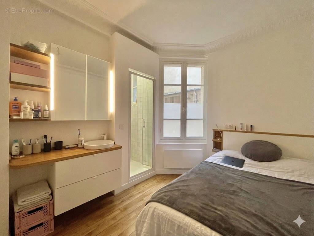 Appartement à PARIS-11E