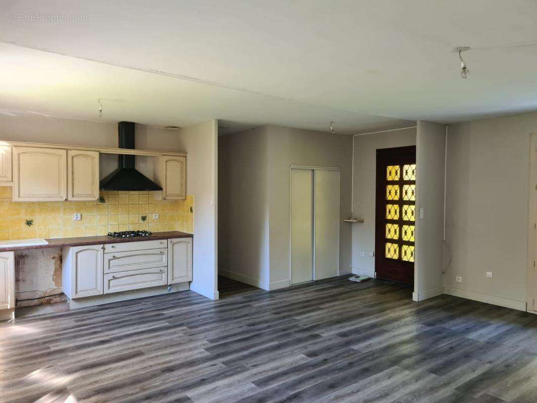 Maison à RAZAC-SUR-L&#039;ISLE