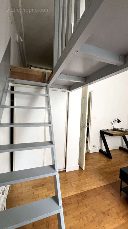 2 pièces plein de charme au coeur de la rue de Charenton - 31 m2 au sol - photo 8