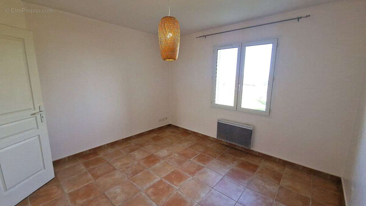 CIEURAC  Une maison où le printemps prend tout son sens - photo 11