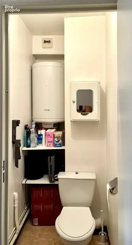 Chauffe eau dans espace wc séparé