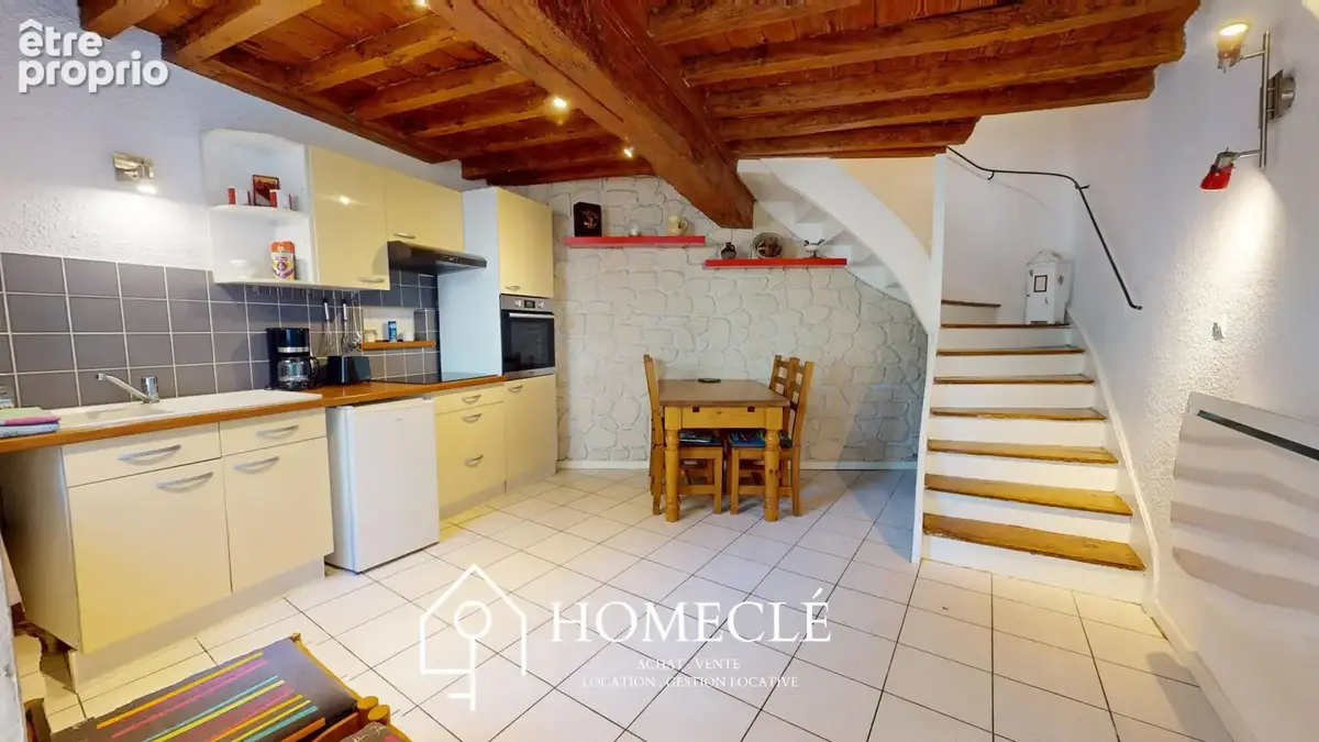 Appartement Triplex - 45 m2 - Centre-ville de Montmerle-sur-Saône - photo 2
